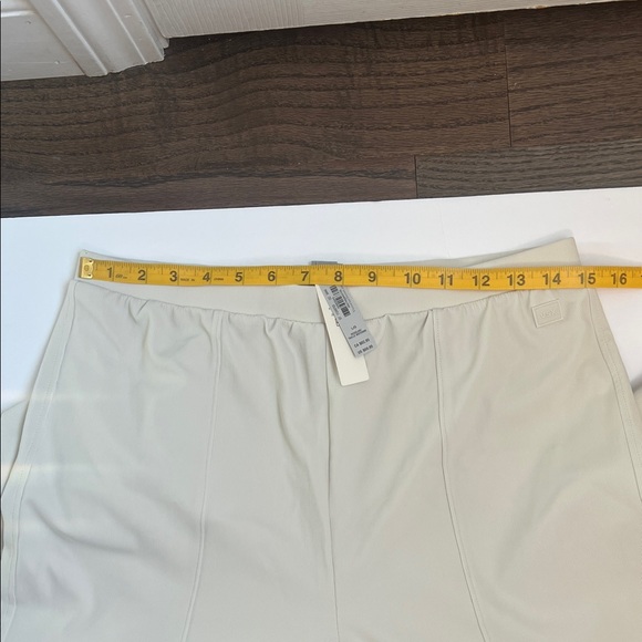 Victoria's Secret Classic Cream Wide Leg Pants - Picture 6 of 15